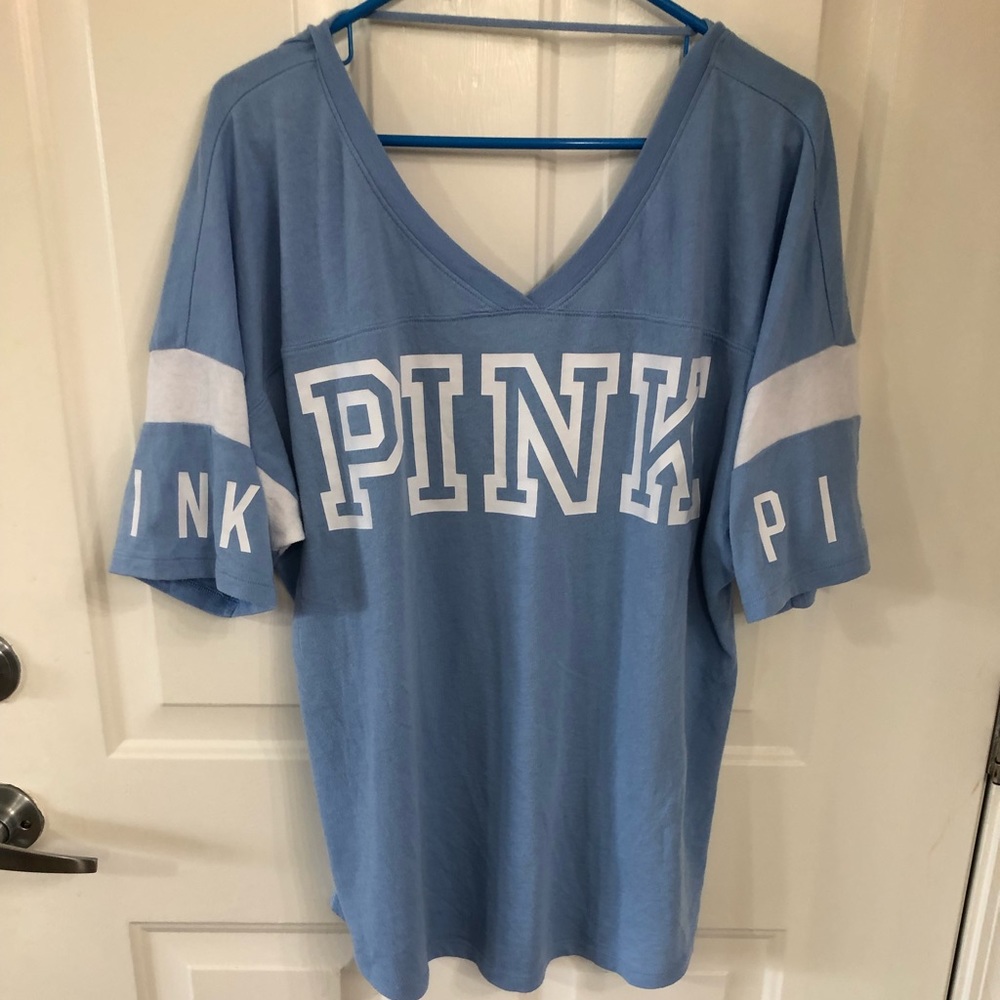 VS pink short  sleeve shirt